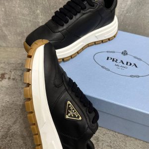 Кроссовки Prada