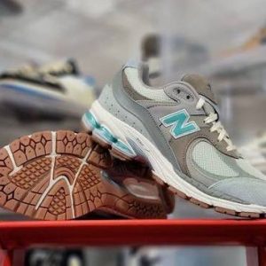 Кроссовки New Balance 2002