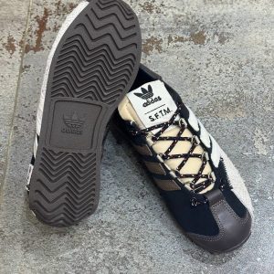 Кроссовки Adidas x SFTM