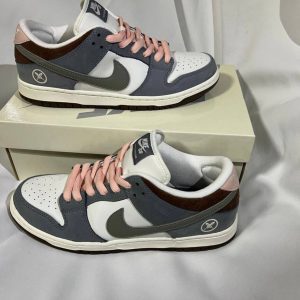 Кроссовки Nike Dunk Low