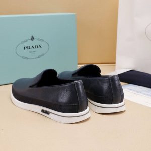 Лоферы мужские Prada