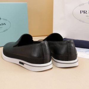 Лоферы мужские Prada