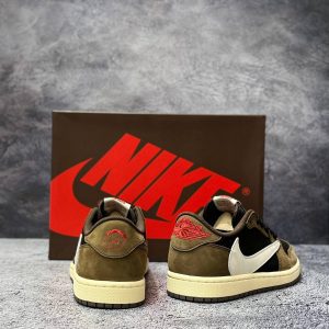 Кроссовки Nike Air Jordan Low TRAVIS SCOTT GOLF