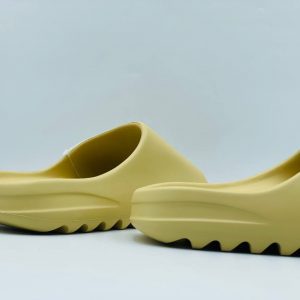 Шлепанцы Adidas Yeezy Slide