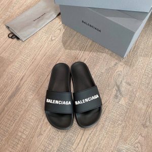 Шлепанцы Balenciaga