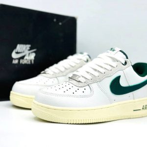 Кроссовки Nike Air Force 1