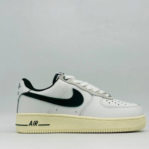 Кроссовки Nike Air Force 1