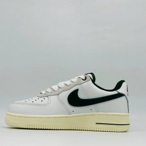 Кроссовки Nike Air Force 1