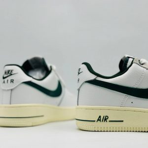 Кроссовки Nike Air Force 1