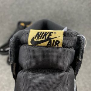 Кроссовки Nike Air Jordan 1 Retro High Og Nrg 'Gold Toe'