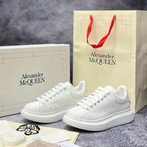 Кроссовки женские Alexander McQueen