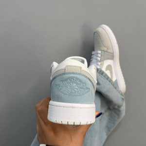 Кроссовки Nike Air Jordan 1