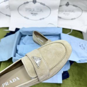 Лоферы Prada