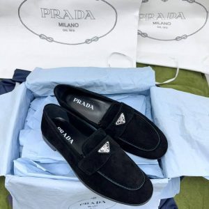 Лоферы Prada