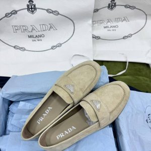 Лоферы Prada