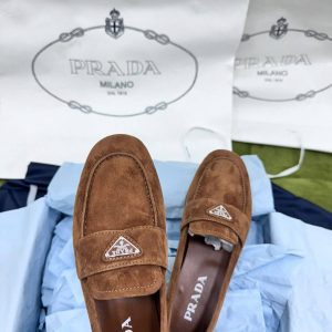 Лоферы Prada