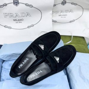 Лоферы Prada