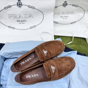 Лоферы Prada