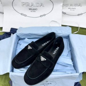 Лоферы Prada