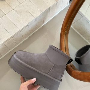 Ботинки UGG