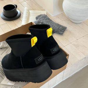 Ботинки UGG