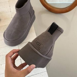 Ботинки UGG