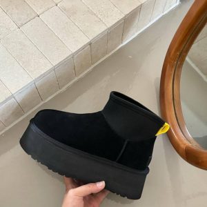 Ботинки UGG